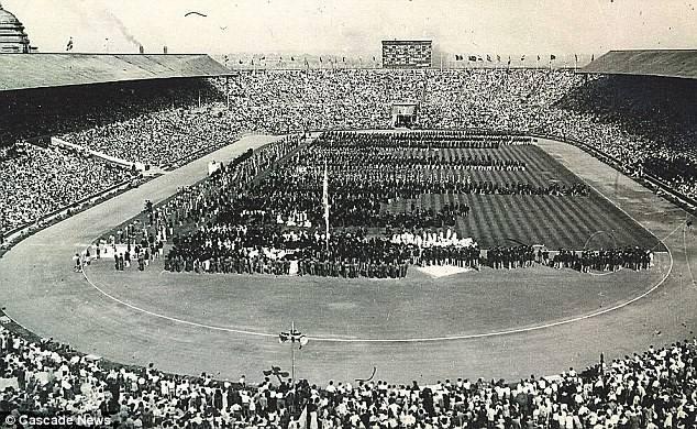 <p>4- 1948 yılında Londra’da düzenlenen olimpiyatlarda, uçan hedef kategorisinde kilden güvercin yerine gerçek hedef olarak canlı güvercin kullanıldı. Bu müsabakaların sonucunda 300’e yakın güvercin telef edildi.</p>