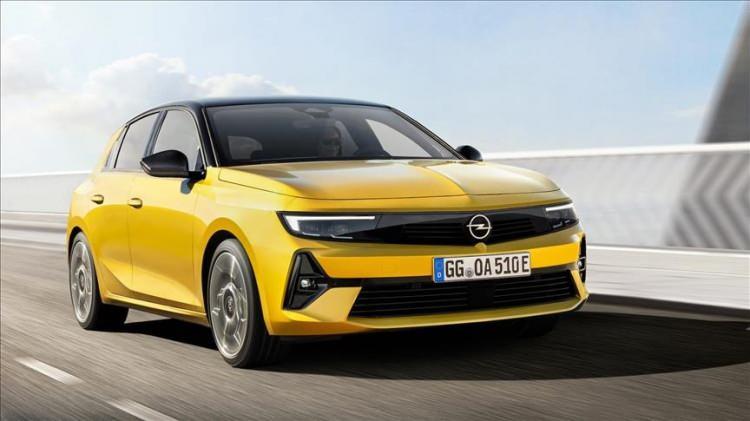 <p>Opel Astra modelinin bazı Fiat Egea Sedan versiyonlarından ucuz olması, otomotiv devi şaşırttı, ağustos ayına adeta noktayı koydu bile dedirtebiliyor. Zira Opel Astra modelinde 151.000 TL indirim mevcut.</p>

<p> </p>
