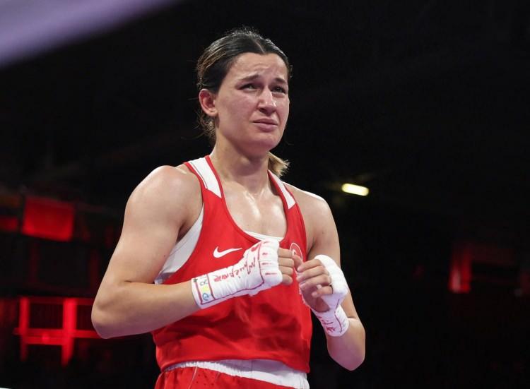 <p>Hatice Akbaş - (Boks) - Gümüş Madalya</p>