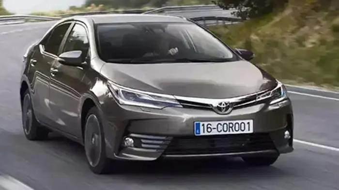 <p>Toyota otomotiv firması, Türkiye'de birçok insanın tercih ettiği bazı otomobil modellerini bünyesinde bulunduruyor. Ayrıca söz konusu modellerden ikisi, Cross Hybrid SUV ve Corolla Sedan olarak sayılabiliyor.</p>

<p> </p>
