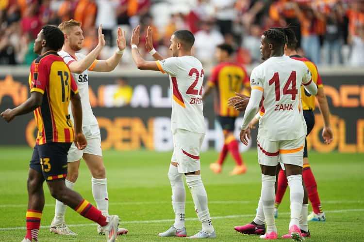<p>Bu soruya verilen cevapları daha detaylı incelediğimizde, tuttuğumuz takımlara olan sevgimizin ne derece büyük olduğu gerçeği bir kez daha ortaya çıkıyor. Araştırmaya katılanların %82’si takımının durumu ne olursa olsun sezon sonunda şampiyonluk kupasını kaldıracağını düşünüyor. </p>

<p> </p>

