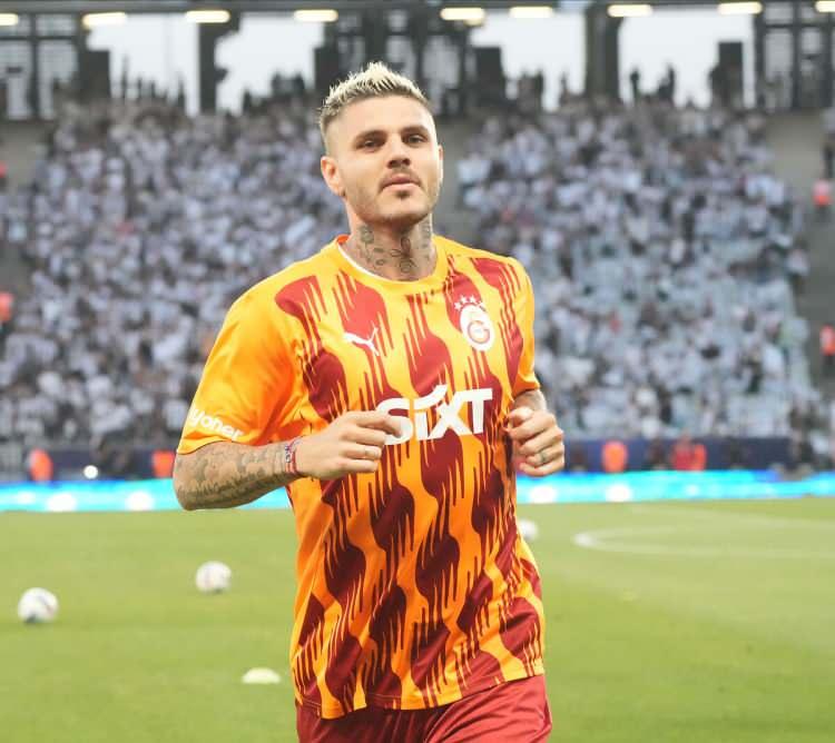 <p>Geçen sezon ligde 6. olarak beklentilerin gerisinde kalan Beşiktaş %23’lük oranıyla en çok transfer ihtiyacı olan takım olarak görülüyor. Fenerbahçe %20, Galatasaray %13’lük oranlarıyla Beşiktaş'ı takip ediyor. Bu kulüplerin bütçeleri itibariyle daha fazla transfer yapması olağan duruyor. Fakat hem UEFA’nın hem de Türkiye Futbol Federasyonu’nun koyduğu finansal kurallar ve son 3 senedeki döviz artışları nedeniyle transfer sezonu görülen ihtiyaçlar doğrultusunda gerçekleşmeyebilir.</p>
<p> </p>