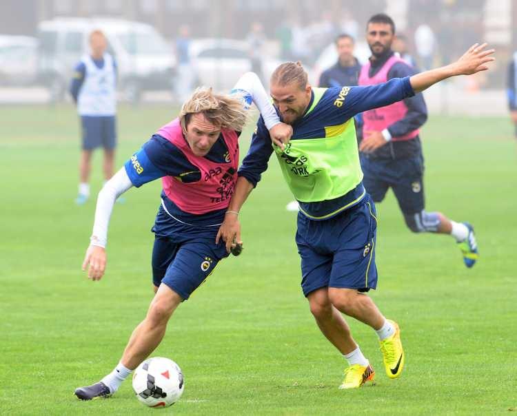 <p>Katılımcıların %37'si altyapının gelişmesi gerektiğini ifade etti. %17’si ise bir futbol sistemi üzerinde istikrar yakalanması gerektiğini düşünüyor. Kaliteli transferler yapılarak kadro planlanması yapılması gerektiğini düşünenlerin oranı ise %15. Umuyoruz ki futbol iklimimiz kısa zamanda hak ettiği değere ulaşır. </p>
<p></p>
