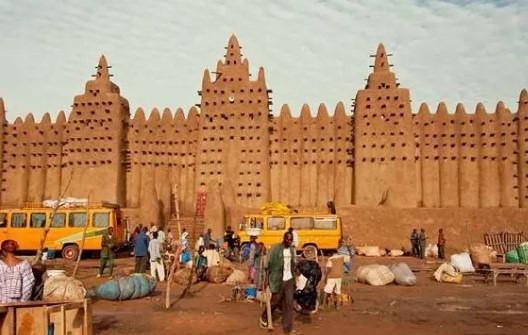 <p><strong>25) MALİ | 87 MİLYON Mevcut Nüfus: 24 milyon</strong></p><p> </p>
