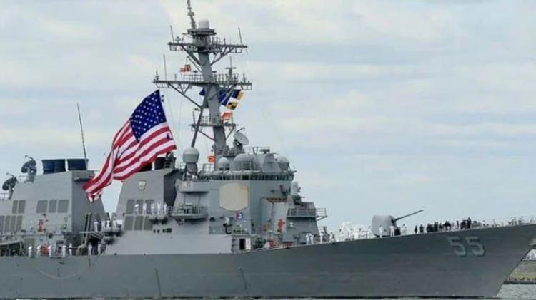 <p><span style="color:rgb(51, 51, 51)">"Liman ziyaretleri" kapsamında Limasol'a gelen ABD savaş gemisi muhalif partililer ve bazı aktivistler tarafından protesto edilirken, GKRY H&uuml;k&uuml;met S&ouml;zc&uuml;s&uuml; Konstantinos Letimbiotis, &uuml;lkesinde son d&ouml;nemde yaşanan gemi ve u&ccedil;ak hareketlerinin, b&ouml;lgedeki gelişmeler ışığında Ada'nın insani rol&uuml;n&uuml;n bir par&ccedil;ası olduğunu ileri s&uuml;rd&uuml;.</span></p>
