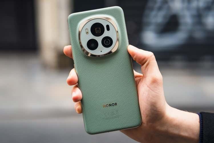 <p><strong>HONOR MAGIC 6 PRO</strong></p>
