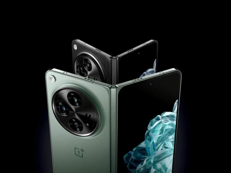 <p><strong>ONEPLUS OPEN</strong></p>

