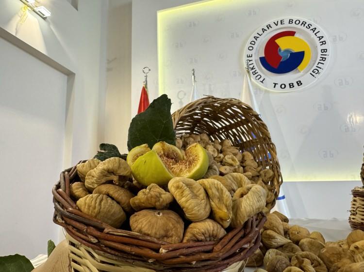 <p>Yeni sezonun ilk kuru incirini sembolik fiyatla 700 liradan alarak kuru incir sezonunu açıyoruz." dedi.</p>