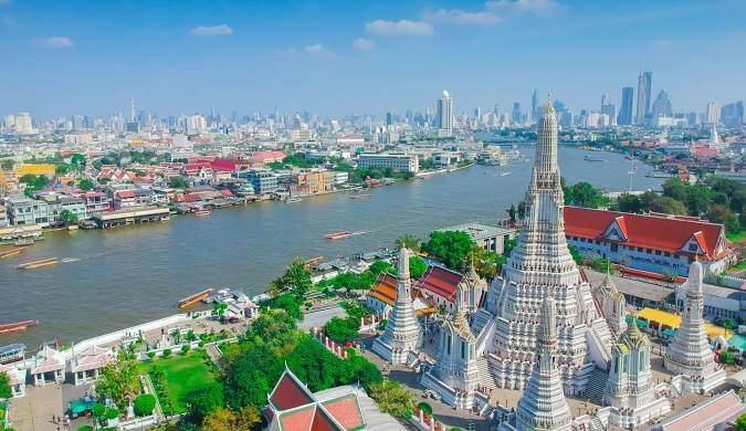 <p><span style="color:#000000"><strong>Bangkok-Tayland</strong></span></p>
<p><span style="color:#000000"><strong>Her yıl yaklaşık 22 milyon uluslararası ziyaretçi ağırlıyor.</strong></span></p>