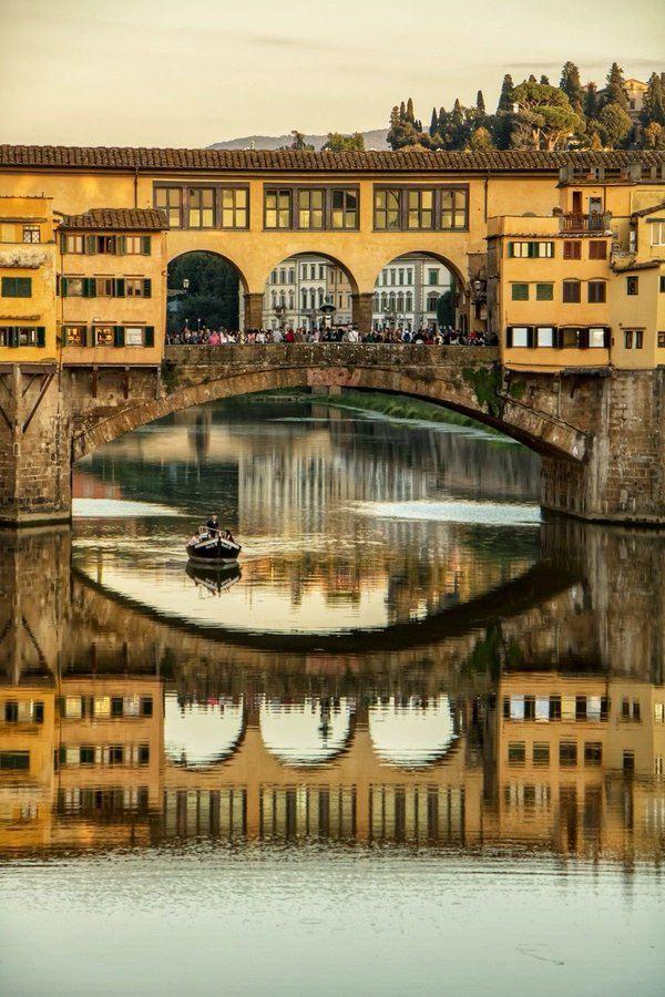 <p>Ponte Vecchio </p>
<p> </p>
<p>İtalya</p>