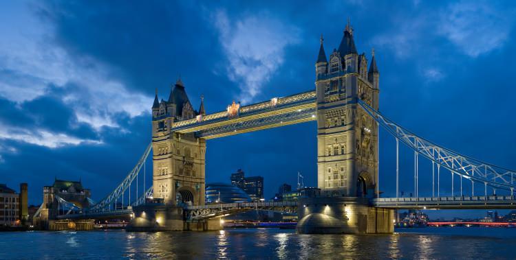 <p> Tower Bridge</p>
<p> </p>
<p>Londra</p>