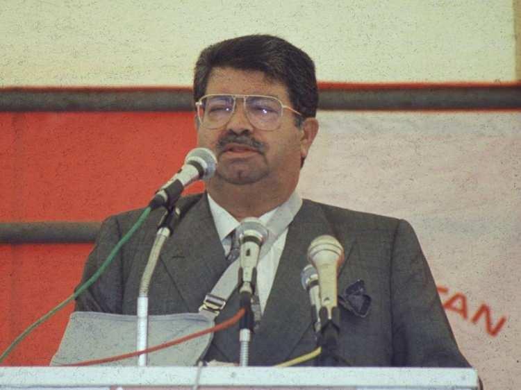 <p><span style="color:#B22222"><strong>TURGUT &Ouml;ZAL</strong></span></p>
