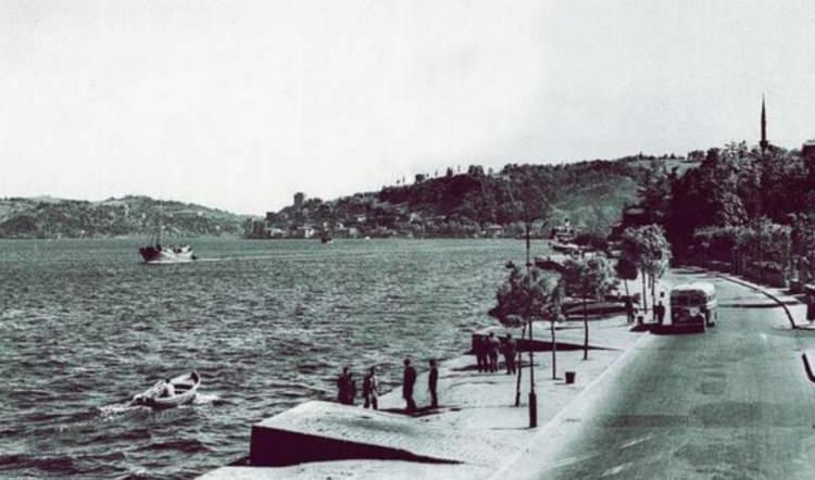 <p><strong>EMİRGAN SAHİLİ 50'LER</strong></p>