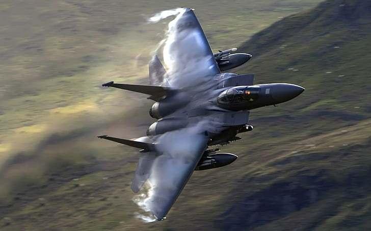 <p><span style="color:#B22222"><strong>9) F-15 EAGLE </strong></span><strong> | ABD</strong></p>