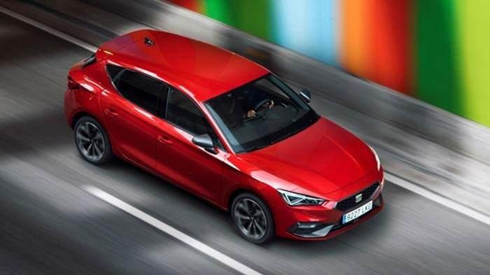 <p>Bu durumda Seat Leon otomobil modelinin başlangıç versiyonu, Fiat Egea Cross Limited otomobil modelinin en üst versiyonundan ucuz olarak ön plana çıkıyor. Bunun yanı sıra her iki otomobilin de 17 Ağustos 2024 tarihli fiyat listesi aşağıda yer alıyor.</p>
<p> </p>