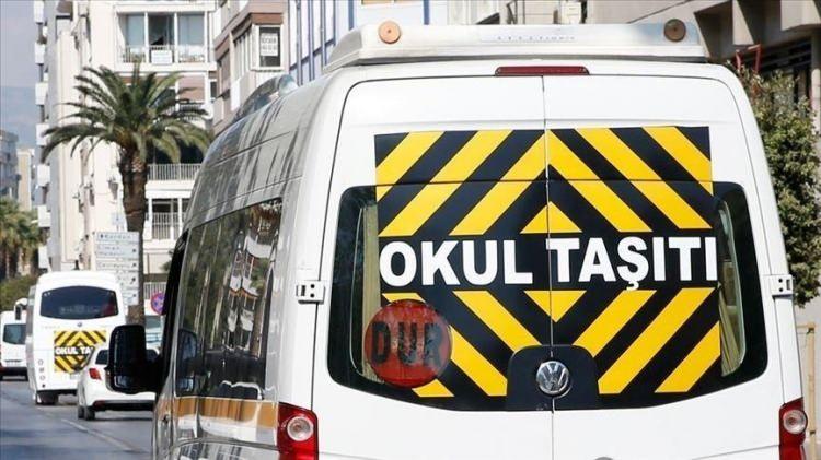 <p>Ancak zincir bir özel okulda geçen sene yıllık 39 bin lira olan en kısa mesafe ücreti bu sene 71 bin liraya çıktı.</p>