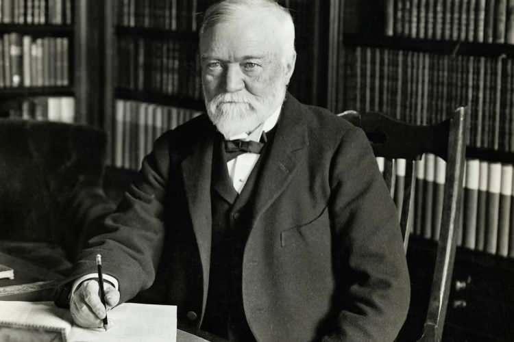 <p><span style="color:#B22222"><strong>3- Andrew Carnegie</strong></span></p>
<p> </p>