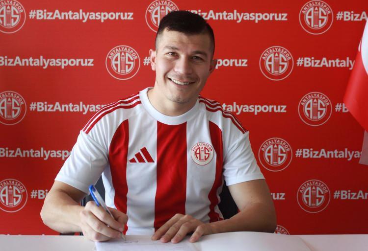 <p>Braian Samudio (Forvet) | → Antalyaspor</p>
