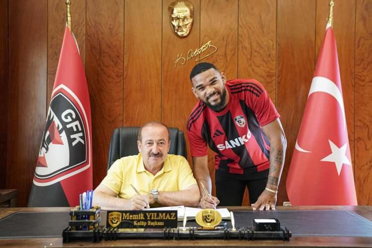 <p>Bruno Viana (Savunma) Coritiba FC → Gaziantep FK</p>
