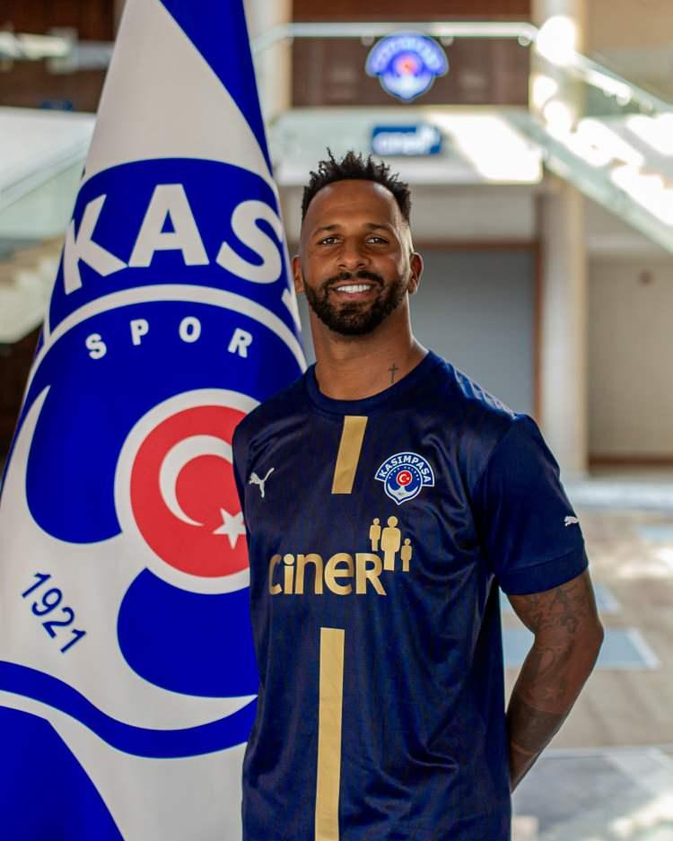 <p>Cafu (Orta saha) Rotherham → Kasımpaşa</p>
