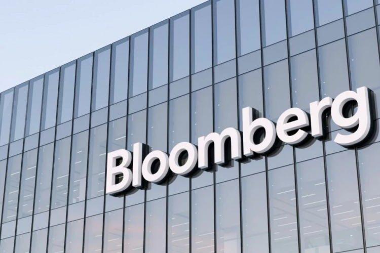 <p>SAVAŞTAKİ ÜLKELER VE KARIŞIK AVRUPA'DA RİSK DAHA MI DÜŞÜK!</p>
<p> </p>
<p>Bloomberg'in haberinde en dikkat çeken detay ise, birçok alanda tarihin en kötü süreçlerini yaşayan Avrupa ülkelerinde çatışma riskinin daha düşük olması. Savaştaki ülkelerin bile iç karışıklık risklerinin Türkiye'den düşük gösterilmesi manipülasyonun bir başka boyutu olarak yorumlanıyor. Türkiye'nin ekonomik göstergeleri daha iyiye giderken, kutuplaşmada bir artış yokken, olumsuzluklar giderek azalırken Bloomberg'in bu grafikte Türkiye'ye yer vermesi manidar bulundu.</p>
