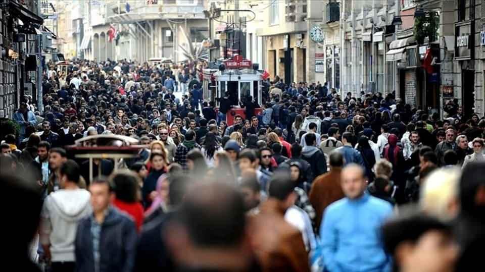<p><strong>EN ÇOK GÖÇ ALAN İL İSTANBUL OLDU</strong></p>

<p><br />
Türkiye'de iller arası göç eden nüfusun dağılımına bakıldığında İstanbul, 412 bin 707 kişi ile en çok göç alan il oldu.</p>
