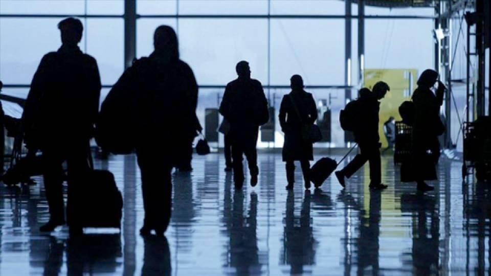 <p>Söz konusu yaş grubunda göç edenlerin yüzde 43,4'ünü erkekler, yüzde 56,6'sını ise kadınlar oluşturdu.</p>
<p> </p>