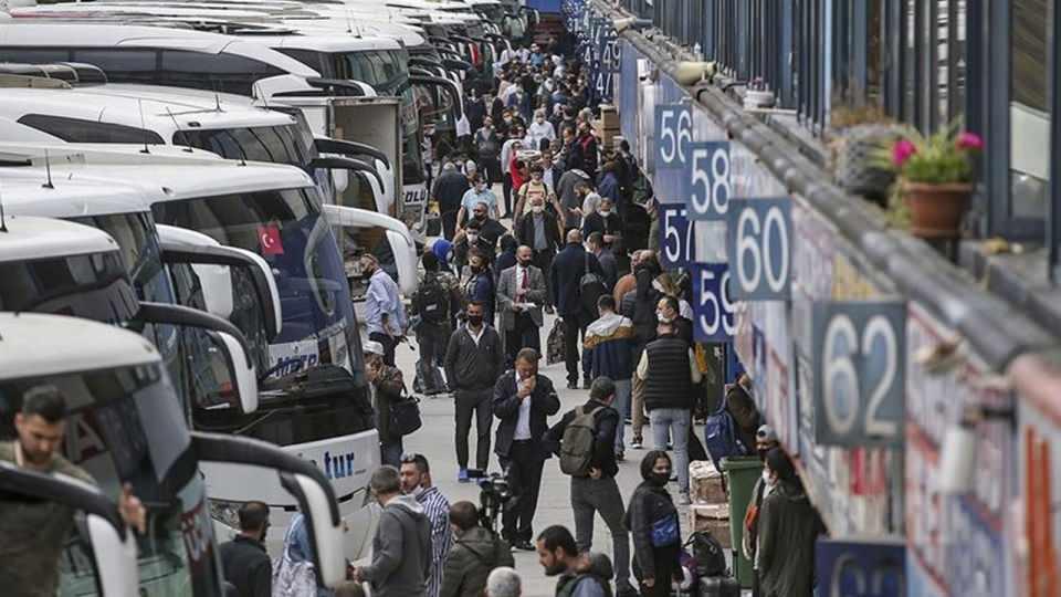 <div>Diğer göç etme nedenleri incelendiğinde, 518 bin 16 kişinin daha iyi konut ve yaşam koşulları, 512 bin 11 kişinin ise eğitim nedeniyle göç ettiği görüldü.</div>
<div> </div>