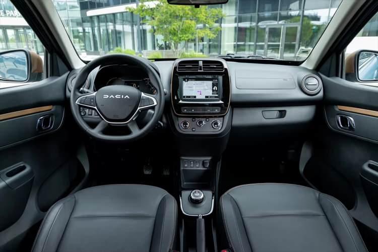 <p> 892.000 TL Dacia'nın elektrikli modeli Spring, 892.000 TL'den başlayan fiyatlarla, uygun maliyetli bir elektrikli araç arayanlar için cazip bir alternatif oluşturuyor.</p>