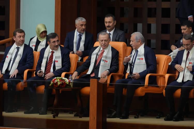 

<p>Haniye’nin fotoğrafı, TBMM Genel Kurulu’nda AK Parti Grubu sıralarına koyuldu.</p>
<p>
”/><br />
													</figure>
</p></div>
<p>								<!-- Gallery Content --></p>
<div class=