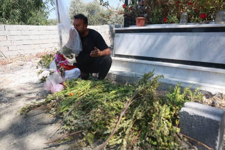 <p>Hayatını kaybeden İdal Şahin'in cenazesi mahalle mezarlığına defnedildi.</p>
