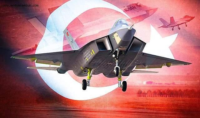 <p>Ayrıca analizde, Genelkurmay Başkanı Metin Gürak'ın İngiltere'nin Lincolnshire bölgesindeki Coningsby Hava Üssü'nü ziyaret ettiği ve burada bir Eurofighter FGR4 uçağıyla fotoğraf çektirdiği aktarıldı.</p>
