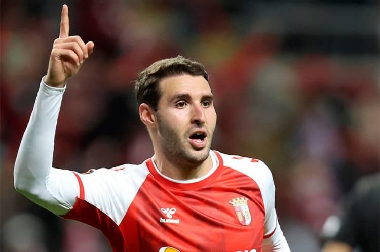 <p>Abel Ruiz ➡ Girona</p>