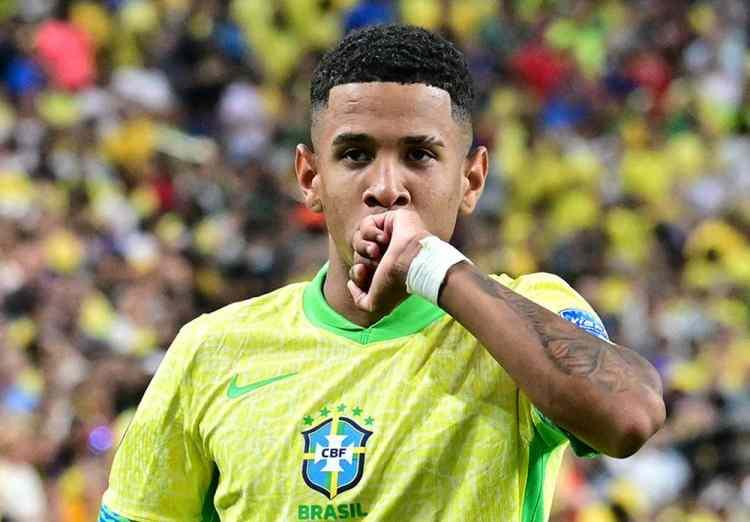 <p>Savio ➡ Manchester City</p>

