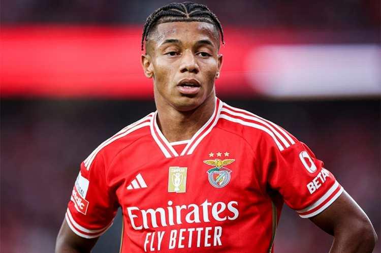 <p>David Neres ➡ Napoli</p>
