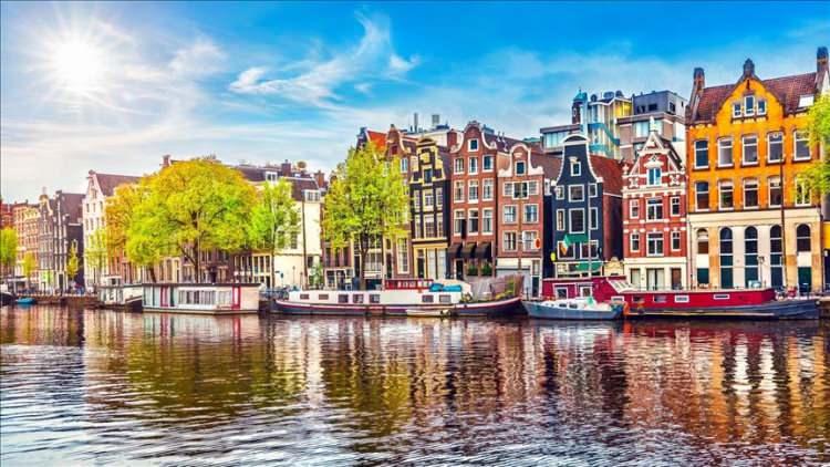 <p>5. Amsterdam</p>
<p> </p>