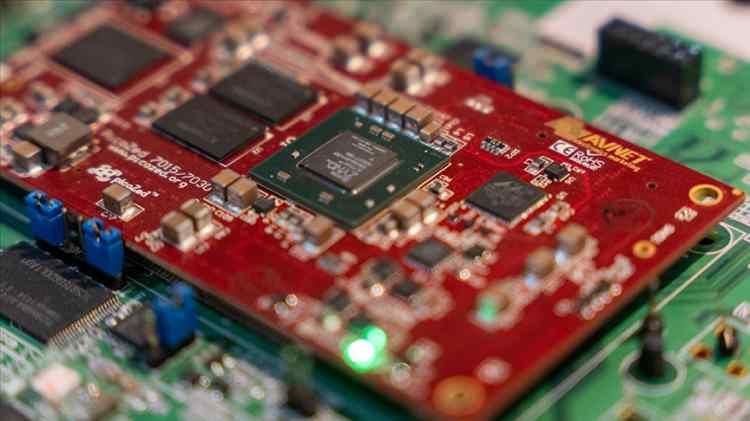 <p>Neuralink, insan deneyine katılan son katılımcının, bilgisayar destekli tasarım (CAD) yazılımını kullanarak 3 boyutlu nesneler tasarlamak gibi yeni görevleri düşüncelerini kullanarak gerçekleştirebildiğini söyledi.</p>