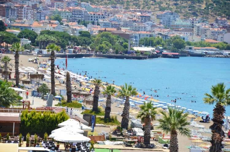 <p>4. İzmir</p>
<p> </p>
<p>Urla</p>
<p>Çeşme</p>
<p>Seferihisar</p>