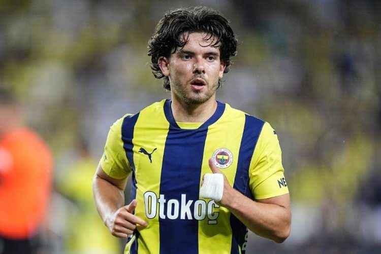 <p>Fenerbahçe'de forma giyen ve İngiltere Premier Lig ekibi Brighton'a transfer olan Ferdi Avrupa basınında gündem oldu.</p>
