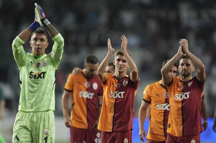 <p><strong><em>Sabah'ta yer alan habere göre,</em></strong> Galatasaray turu geçerse 18 milyon 620 bin Euro katılım ücreti alacak. Ek gelirlerle birlikte bu rakam, 25 milyon Euro (950 milyon TL) seviyelerine denk gelecek.</p>