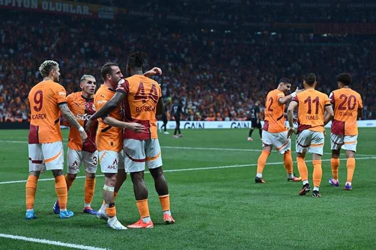 <p>Şampiyonlar Ligi'nde değişen formatla birlikte grup etabında 8 maç oynanacak ve kulüpler her galibiyet başına 2.8 milyon euroluk bir geliri kasasına koyacak.</p>