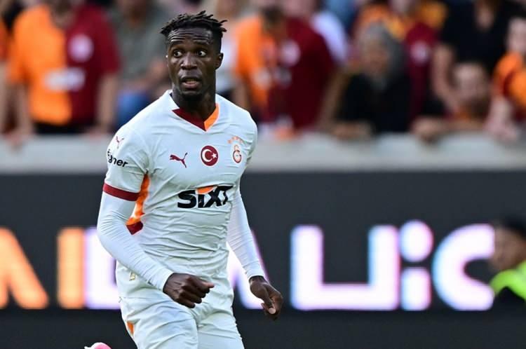 <p>Yıldız futbolcu, medyada bir süredir eski kulübü Crystal Palace ile anılıyordu.</p>