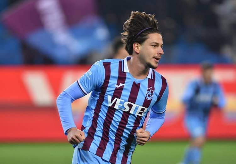 <p>* Enis Destan | 9<br />
<br />
* Trabzonspor</p>