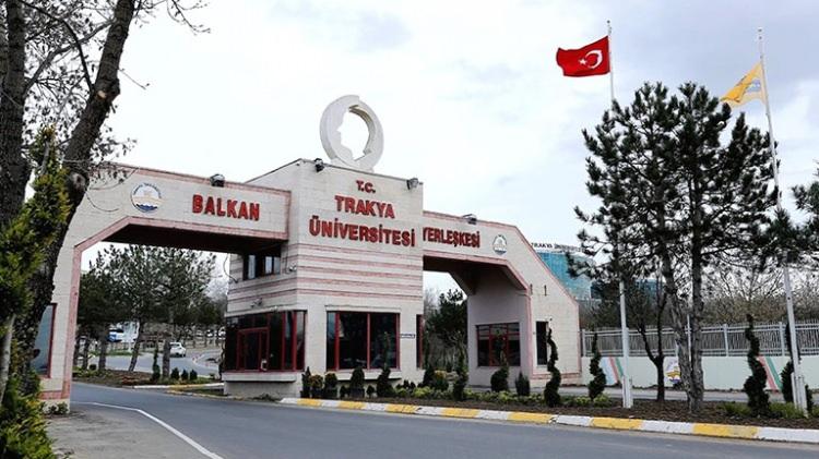 <p><span style="color:#B22222"><strong>TRAKYA ÜNİVERSİTESİ 5 ÖĞRETİM ELEMANI ALACAK</strong></span></p>
<p> </p>
<p>Trakya Üniversitesi Rektörlüğü; Tıp Fakültesi'ne 1 öğretim görevlisi; Edirne Teknik Bilimler Meslek Yüksek Okulu'na 4 öğretim görevlisi alacak.</p>
<p>12 Ağustos 2024 tarihinde başlayan başvurular 26 Ağustos 2024 tarihinde sona erecek.</p>