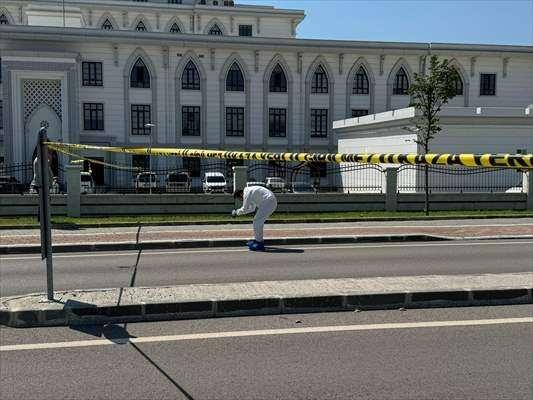 <p>Ş&uuml;pheli, burada yapılan m&uuml;dahalenin ardından Kocaeli &Uuml;niversitesi Hastanesi'ne sevk edildi.</p>

