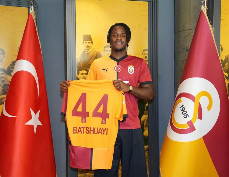 <p>Fenerbahçe'den ezeli rakibi Galatasaray'a transfer olan yıldız golcü Michy Batshuayi'nin sarı-kırmızılılara neden transfer olduğu ortaya çıktı.</p>
