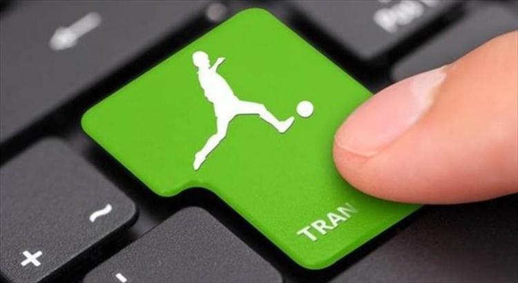 <p>Günün spor manşetlerinde, spor gündemiyle alakalı en yeni gelişmeler ve transfer haberleri belli oldu.<br />
<br />
İşte öne çıkan gelişmeler...</p>