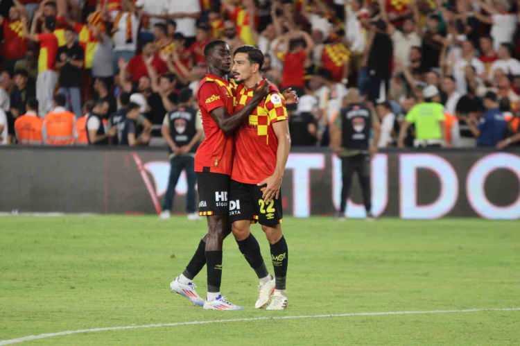<p><strong>23 AĞUSTOS CUMA</strong></p>
<p>21:00 Alanyaspor - Göztepe</p>