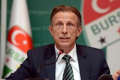 <p>Teknik adam Türkiye'de en son Bursaspor'u çalıştırmıştı.</p>
