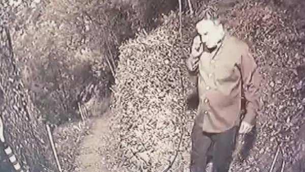 <p>Oktar'ın ve ekibinin gizli geçitten geçerkenki görüntüleri ise güvenlik kameraları tarafından kaydedilmişti. </p>
<p> </p>
